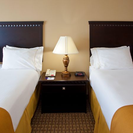 Holiday Inn Express Hotel & Suites Tappahannock By Ihg Екстер'єр фото